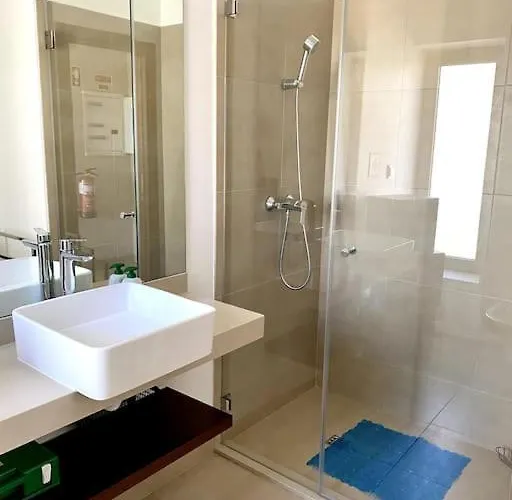 Апартаменты New Stunning Ocean Aprt In 